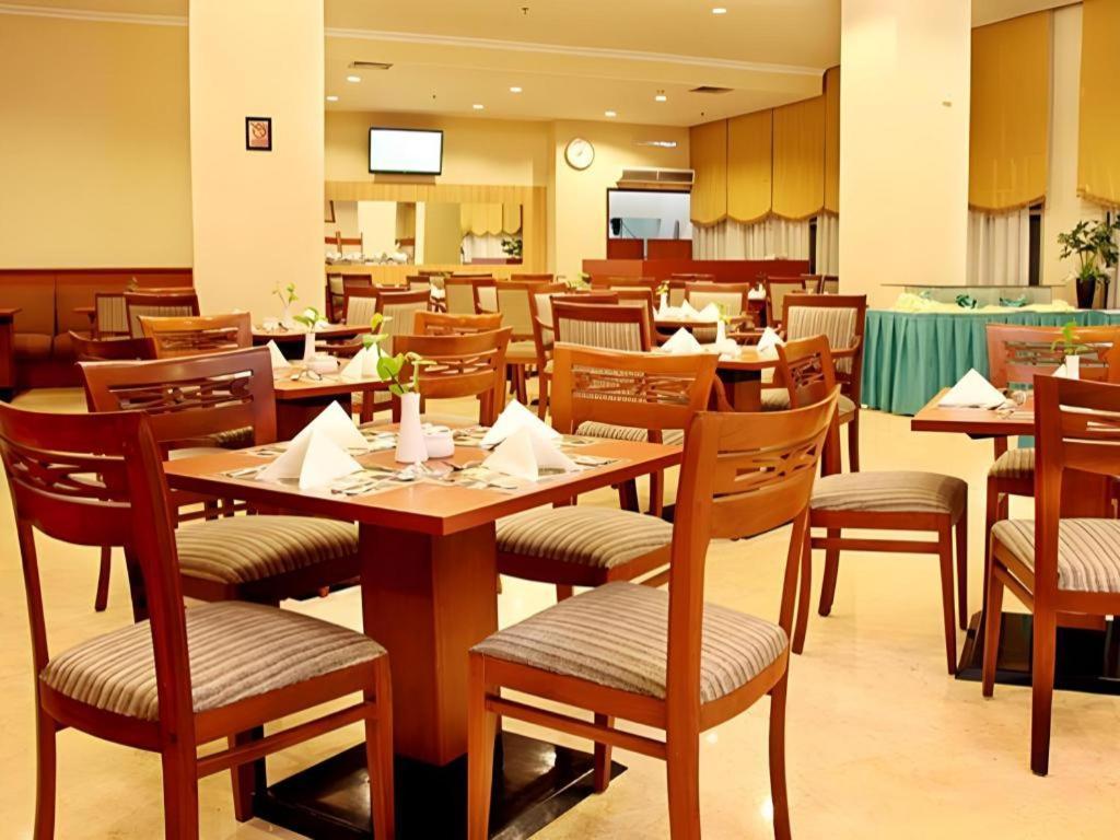 Hotel Bintang Wisata Mandiri Jakarta Exterior foto